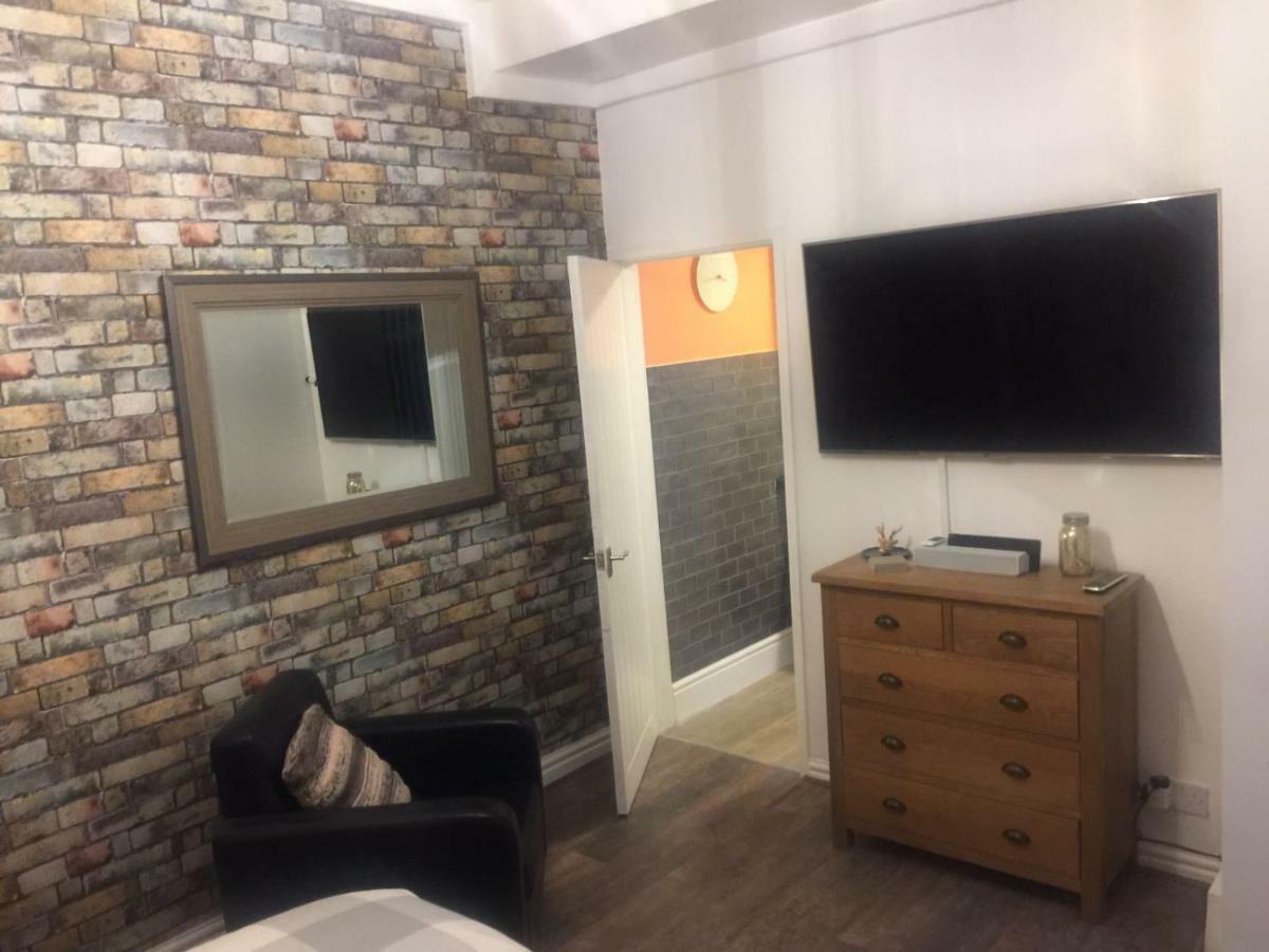 Cosy Apartment In Private Courtyard Preston  Exterior photo
